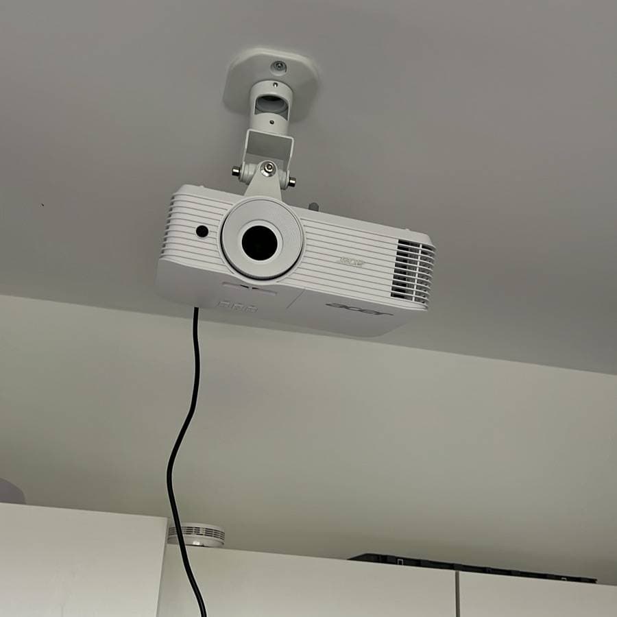 Home Cinema Projector Setup